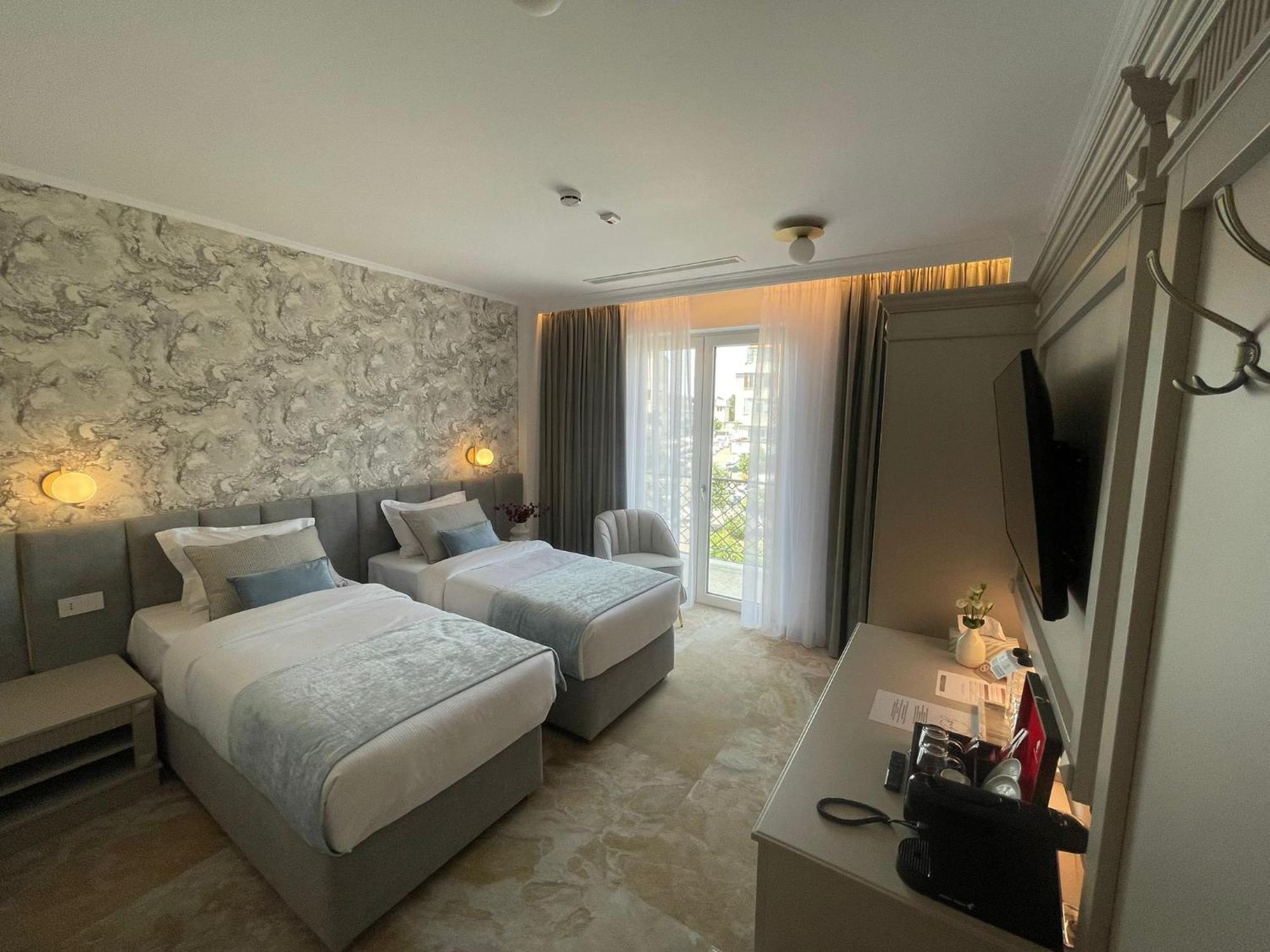 Boutique Hotel Bals المظهر الخارجي الصورة
