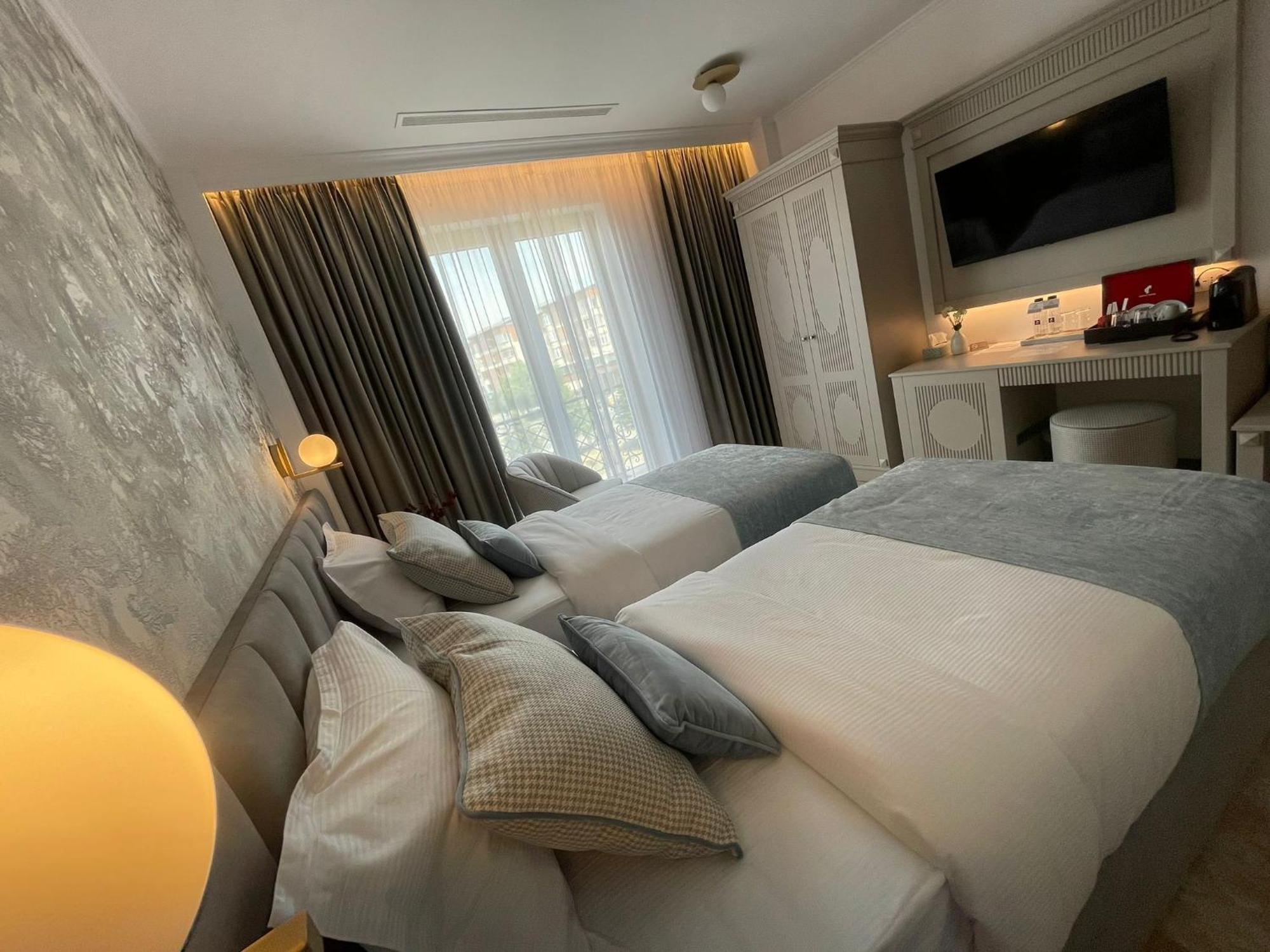 Boutique Hotel Bals المظهر الخارجي الصورة