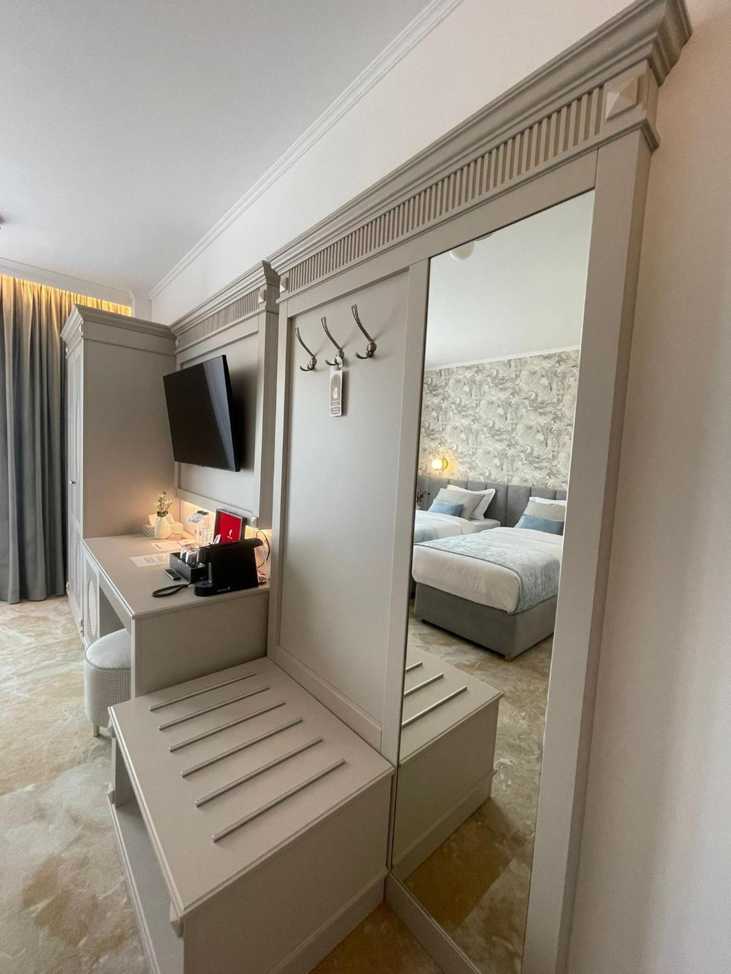 Boutique Hotel Bals المظهر الخارجي الصورة