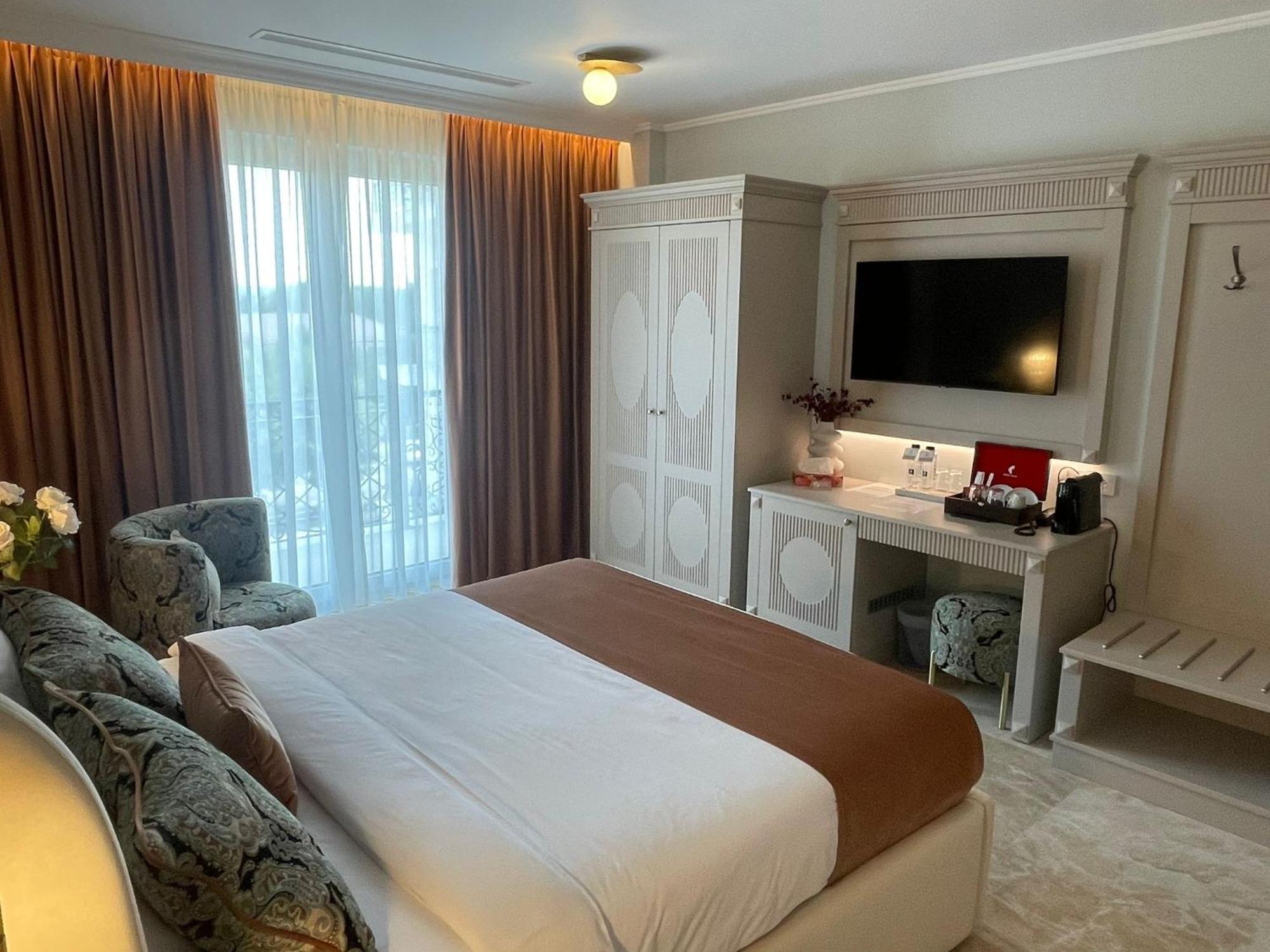 Boutique Hotel Bals المظهر الخارجي الصورة