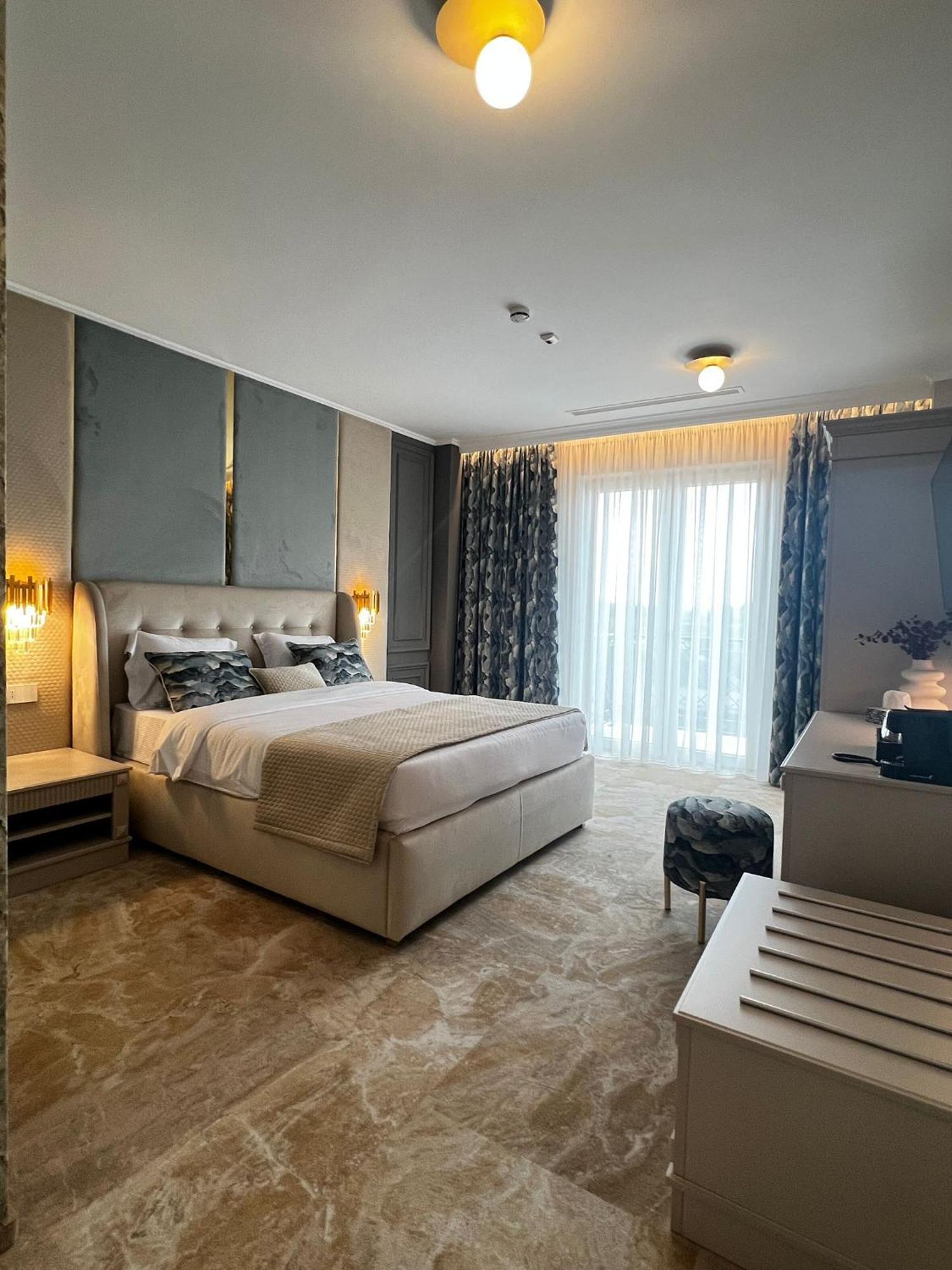 Boutique Hotel Bals المظهر الخارجي الصورة