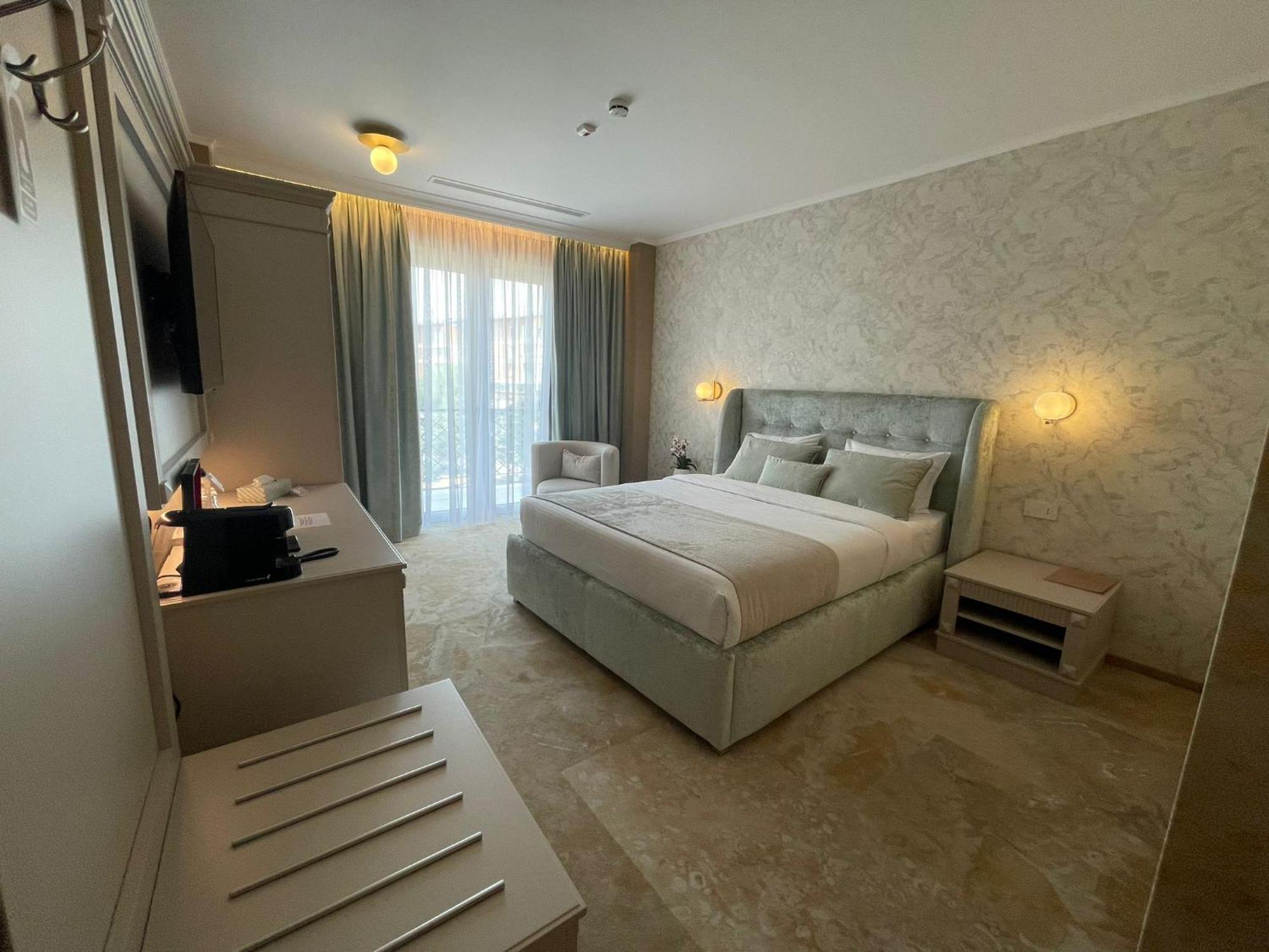 Boutique Hotel Bals المظهر الخارجي الصورة